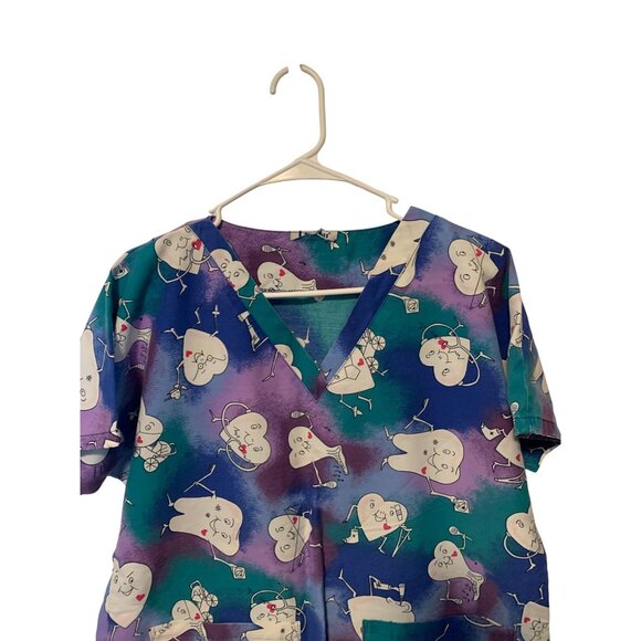 Womens Size Medium Vneck Scrub Top Shirt Medical Nurse Hearyt Tooth Nurse Dentis - Picture 2 of 3